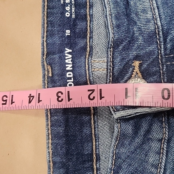 Old Navy Size 18 O.G. Straight High Rise Cuffed Denim Jean Shorts, NEW with Tag - Picture 9 of 11